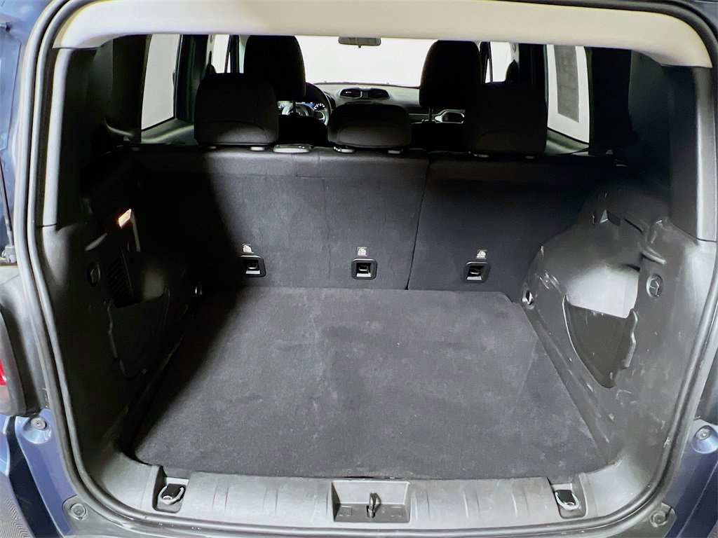 Used 2021 Jeep Renegade Latitude image 21