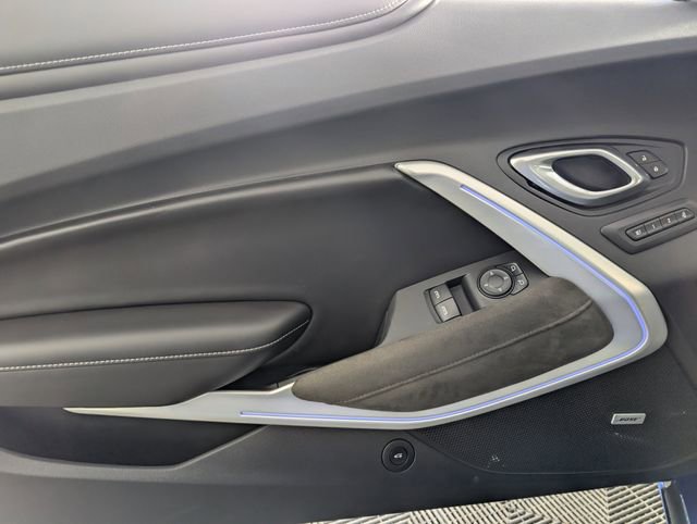 Used 2018 Chevrolet Camaro SS image 21