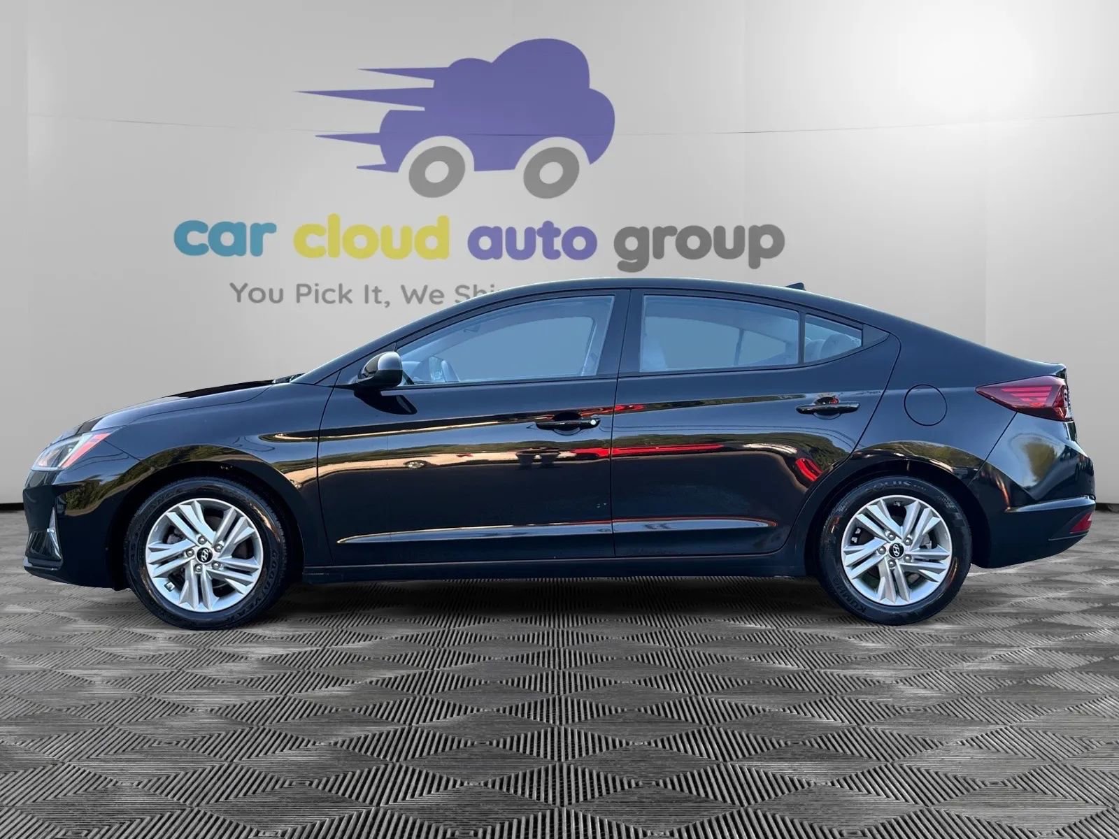 Used 2020 Hyundai Elantra SEL image 2