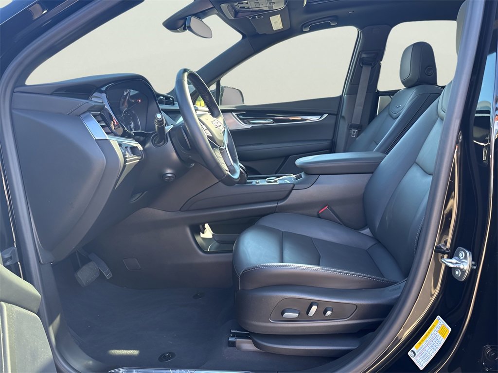 Certified 2025 Cadillac XT5 Premium Luxury image 15