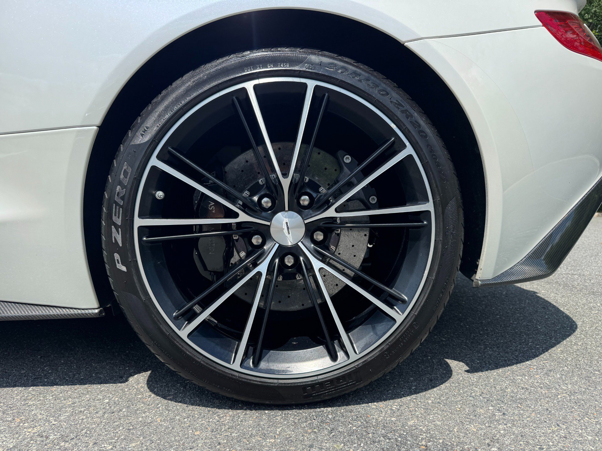 Used 2014 Aston Martin Vanquish Coupe RWD image 68