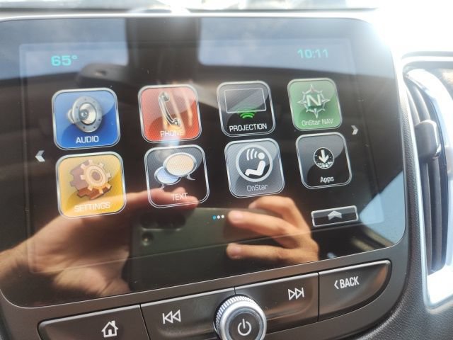 Used 2018 Chevrolet Malibu LT FWD image 10