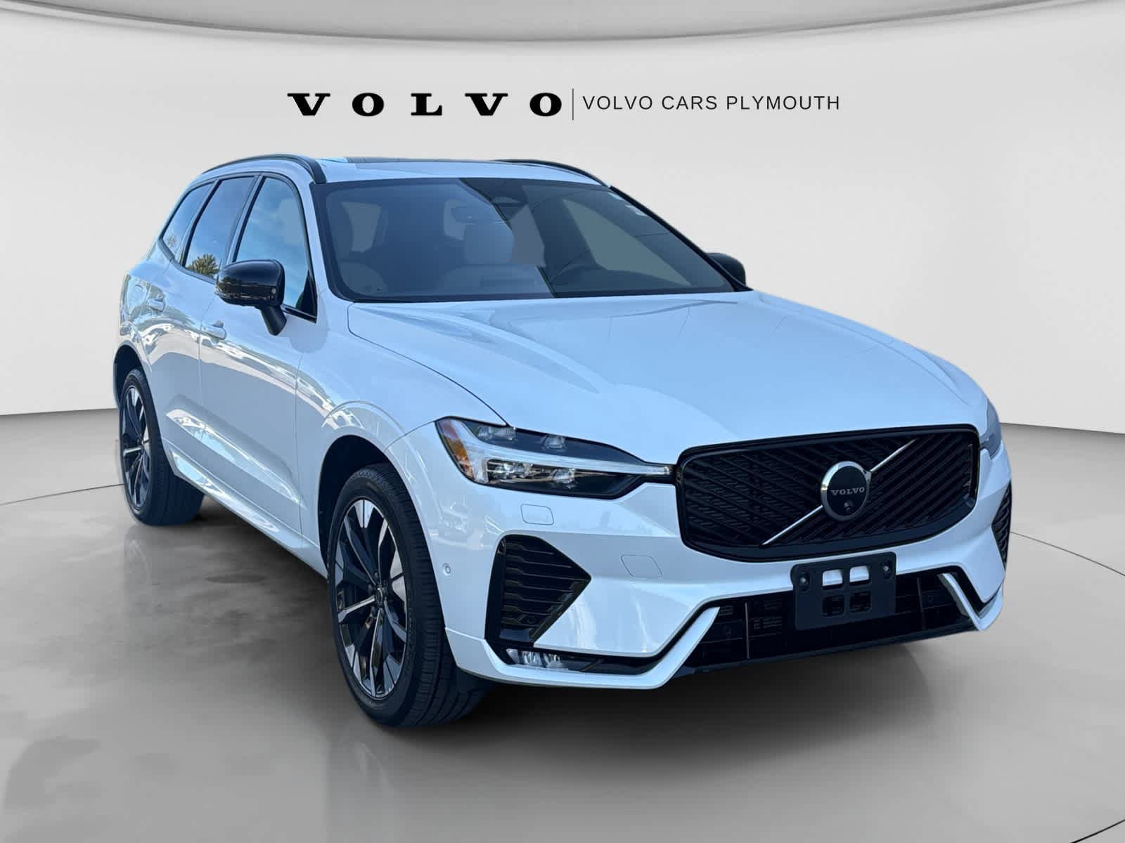 Used 2026 Volvo XC60 B5 Plus AWD/4WD image 1