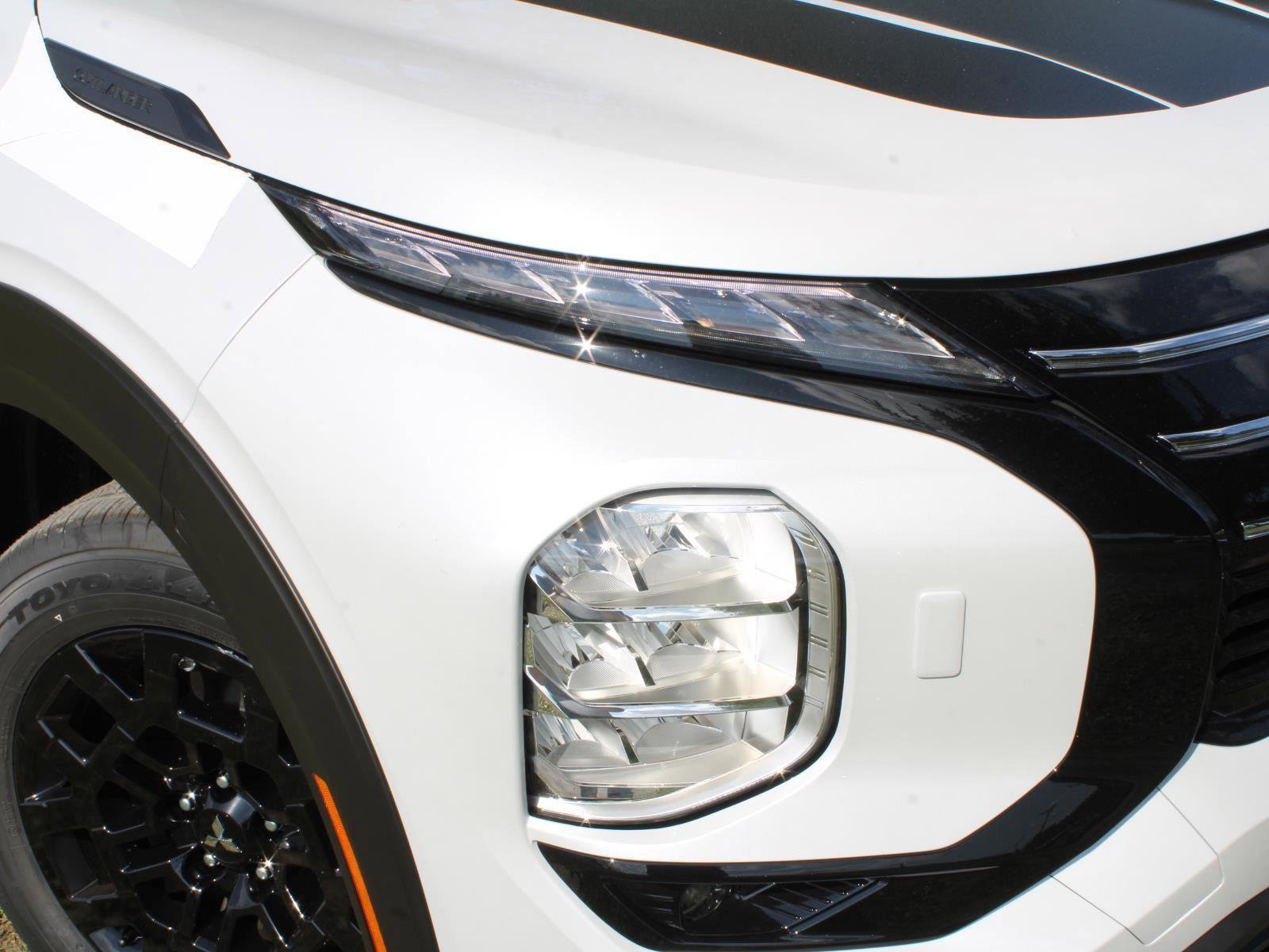 New 2025 Mitsubishi Outlander Trail Edition image 2