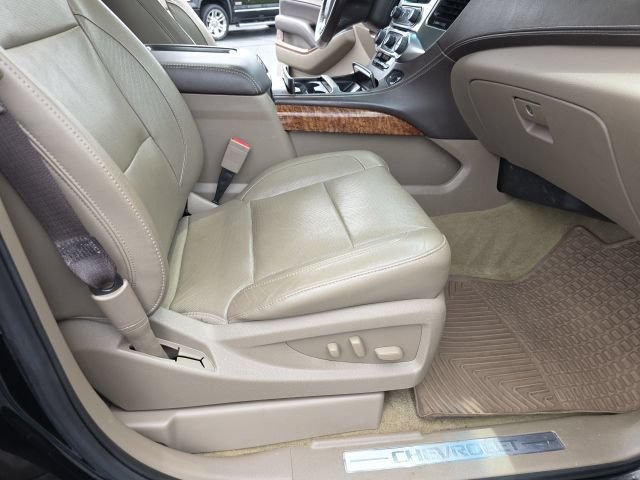 Used 2017 Chevrolet Suburban Premier AWD/4WD image 60