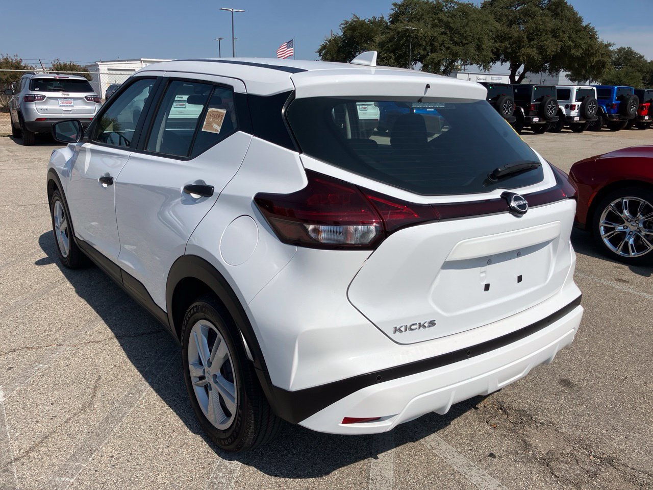 Used 2025 Nissan Kicks Play S FWD image 6