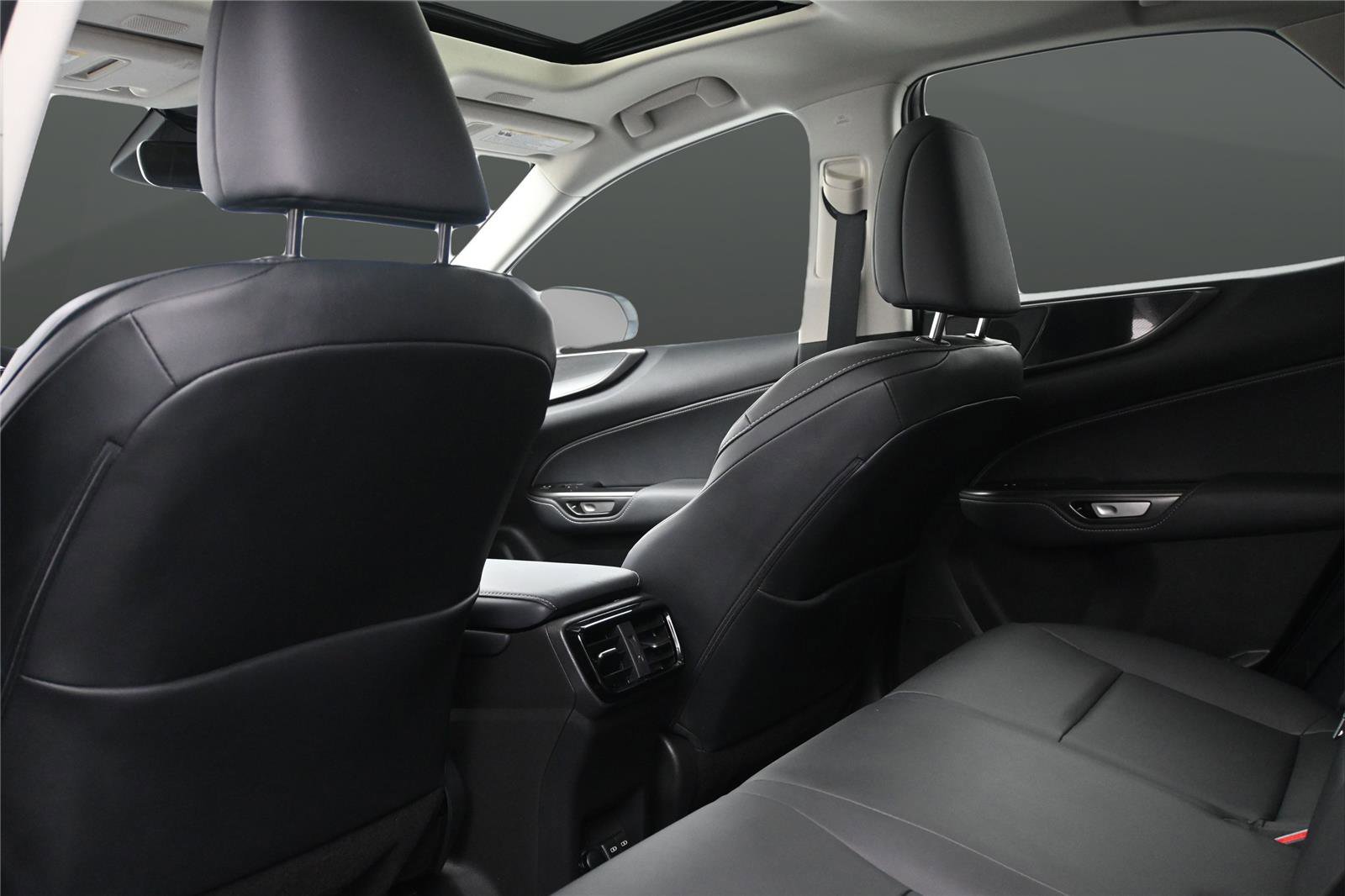 Used 2025 Lexus NX 250 AWD w/ Accessory Package (2T) image 10