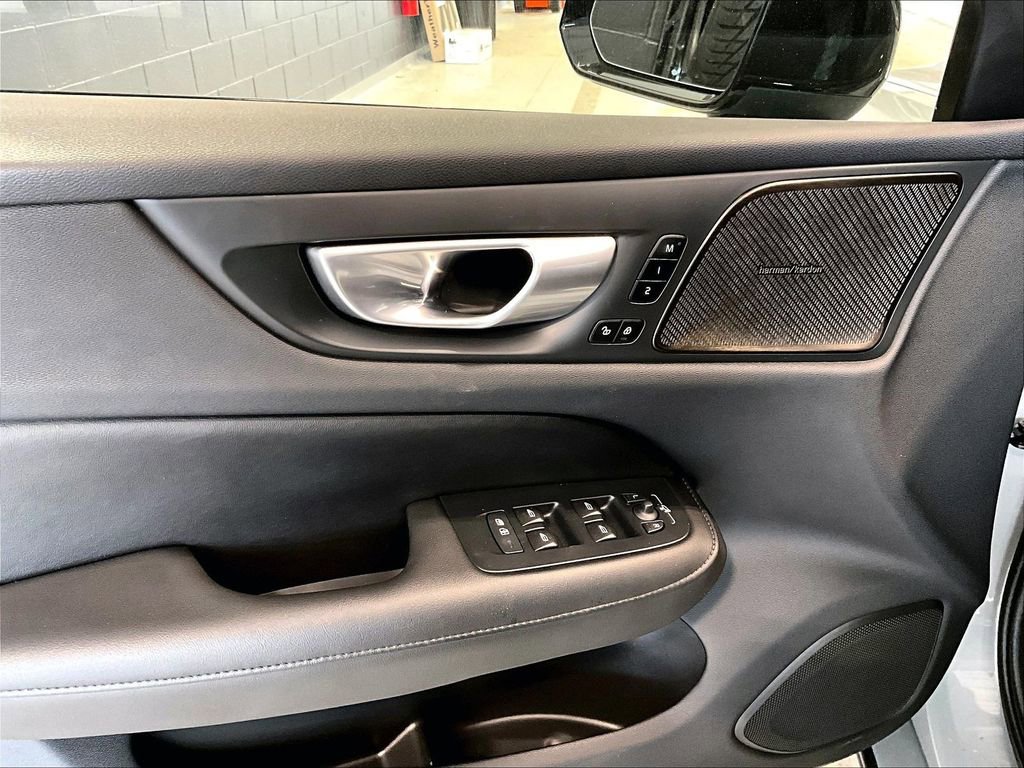 Used 2024 Volvo S60 B5 Ultimate w/ Climate Package image 10
