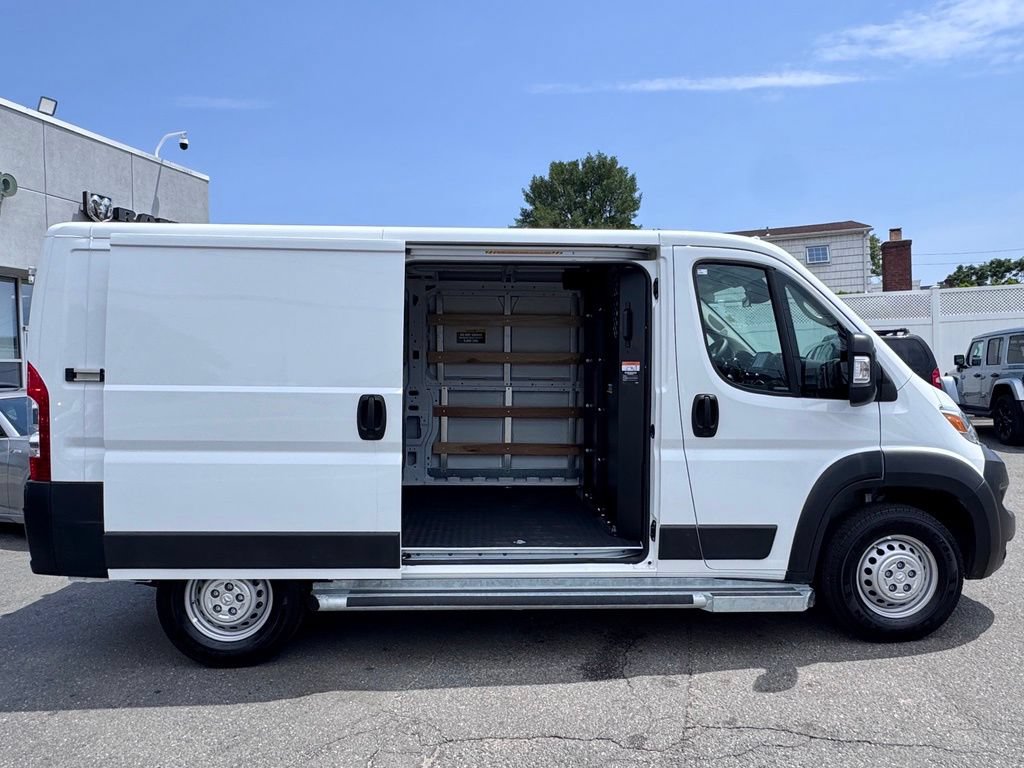 Used 2025 RAM ProMaster 2500 w/ U-Haul Equipment Group FWD image 10