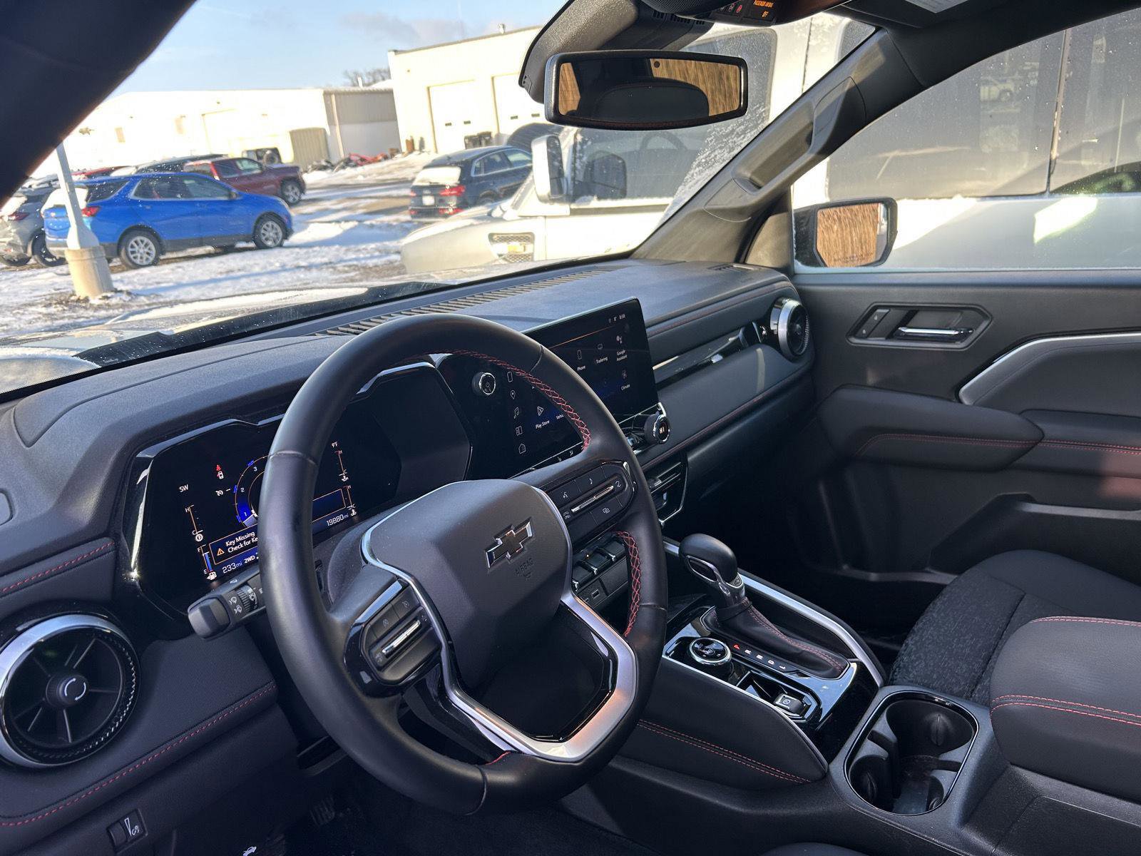 Used 2023 Chevrolet Colorado Z71 w/ Z71 Convenience Package 2 image 8