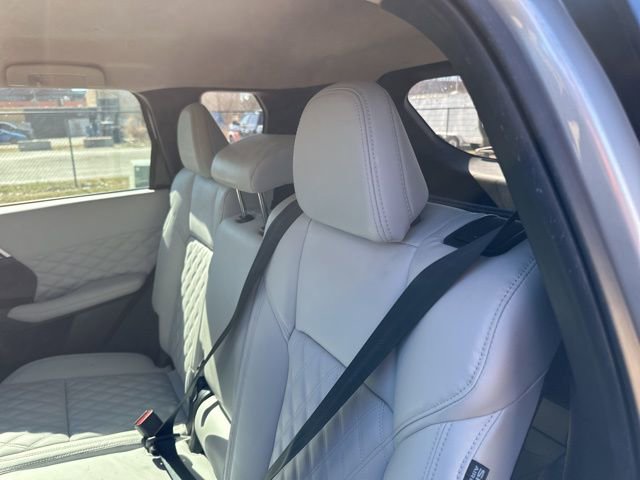 Used 2022 Mitsubishi Outlander SEL image 12