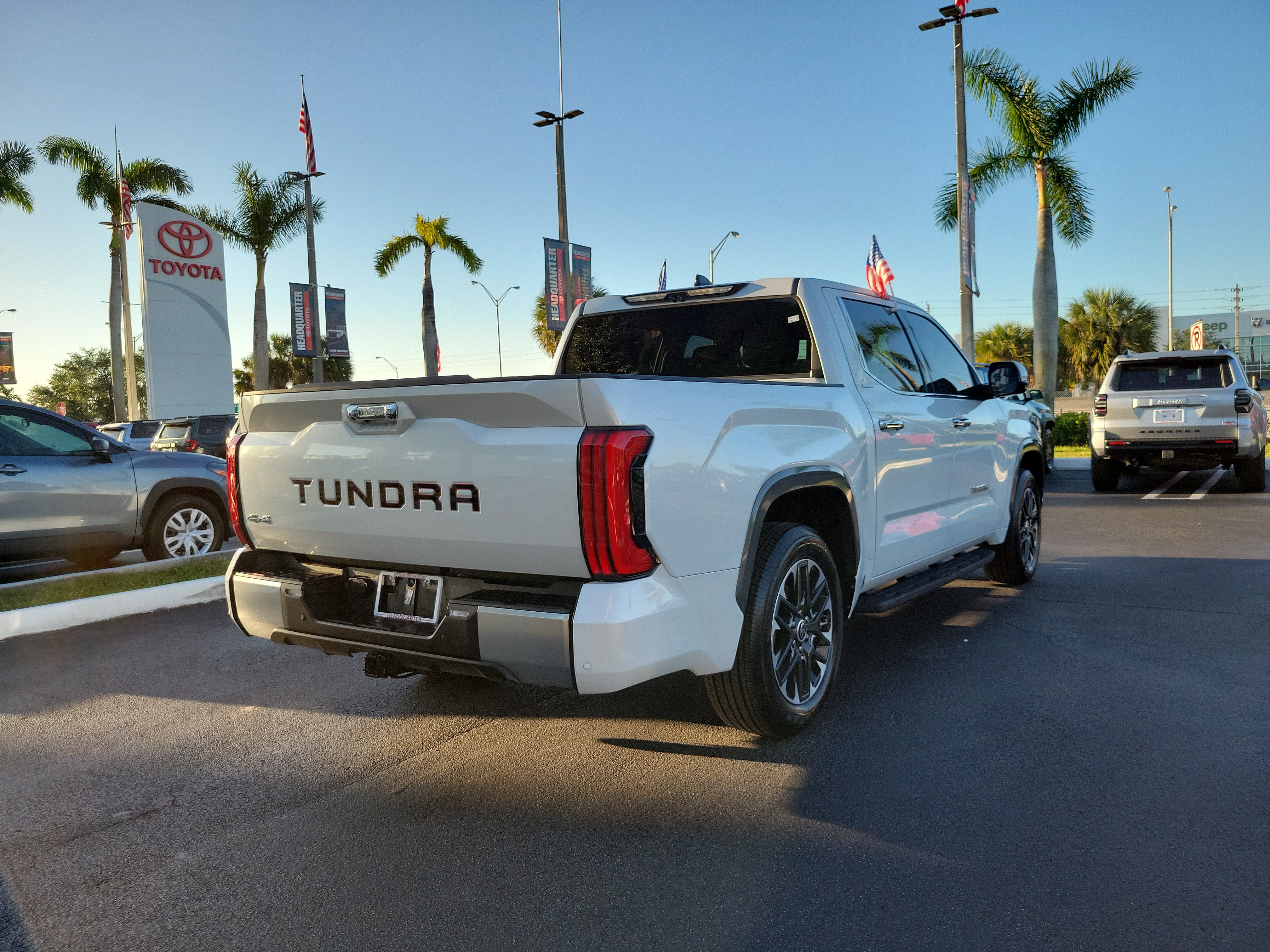 Used 2023 Toyota Tundra Limited AWD/4WD image 11
