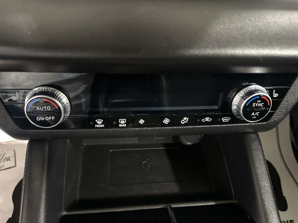 Used 2024 Mitsubishi Outlander AWD image 20