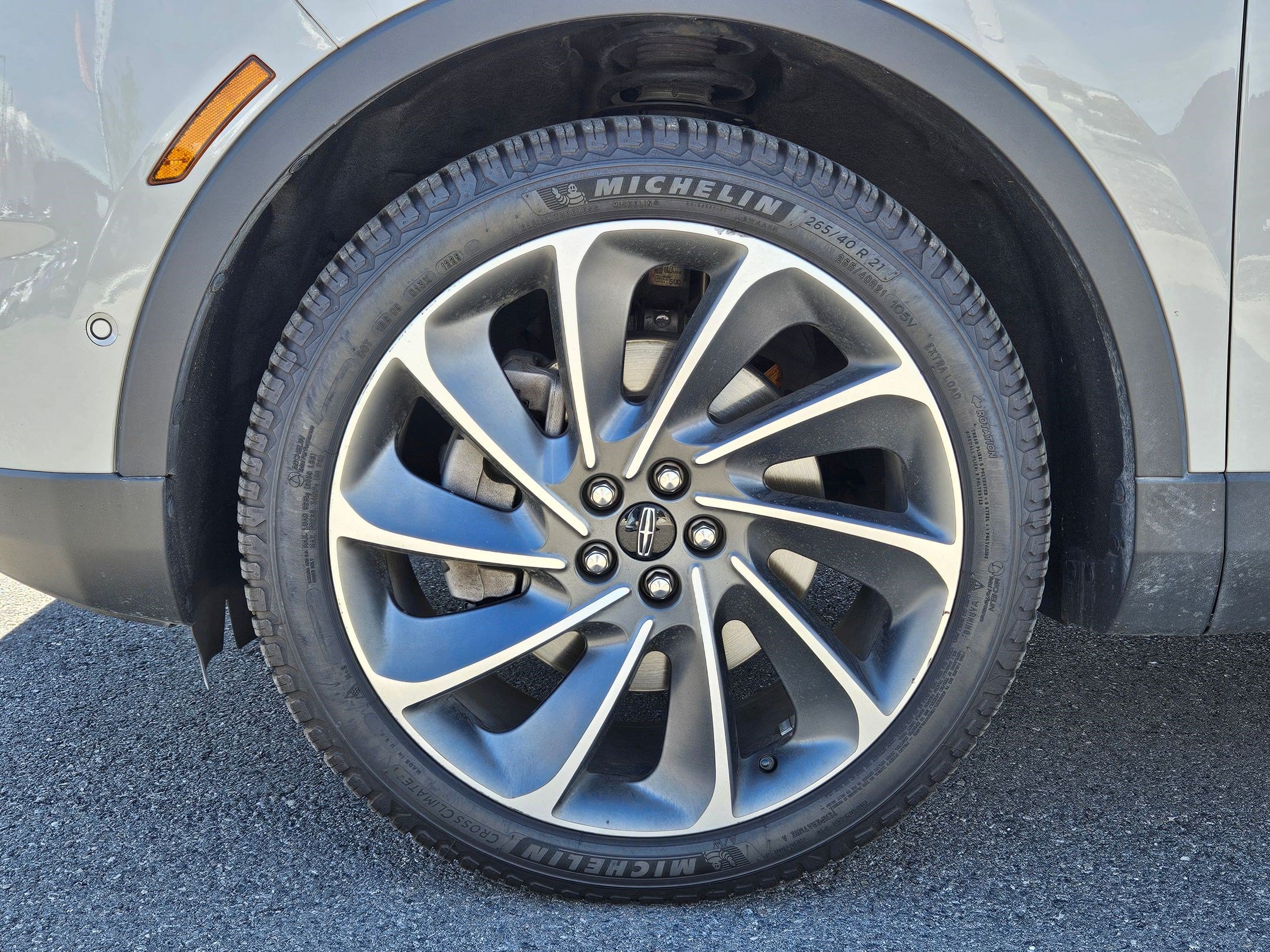 Used 2022 Lincoln Nautilus Reserve w/ Equipment Group 201A AWD/4WD image 11