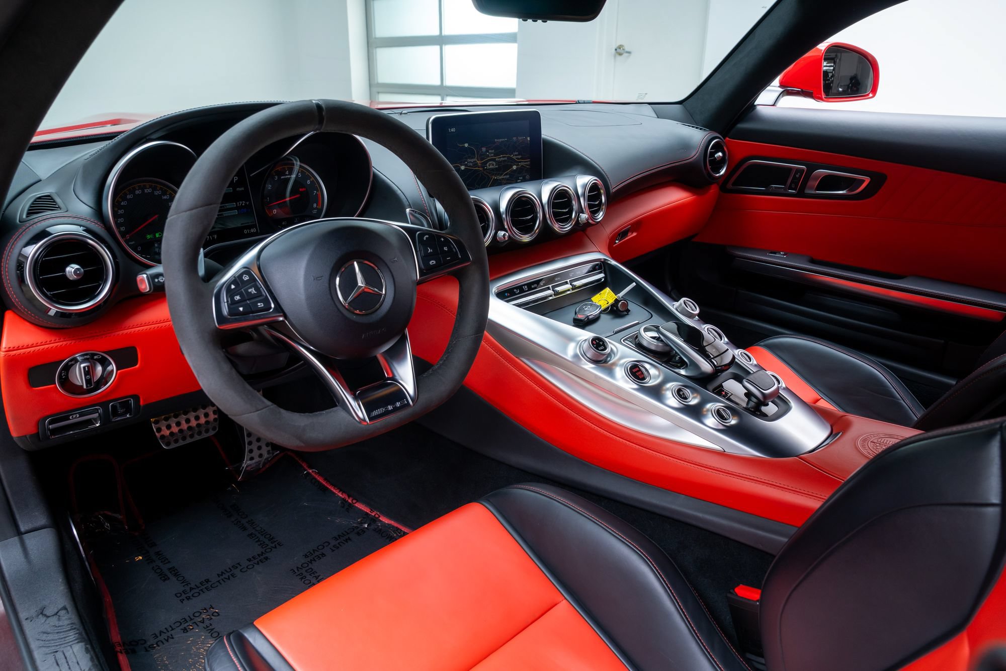 Used 2017 Mercedes-Benz AMG GT S w/ Exclusive Interior Package image 27