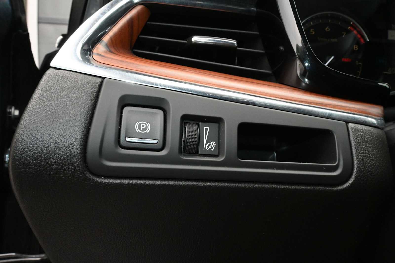 Used 2020 Cadillac XT5 Premium Luxury AWD/4WD image 19