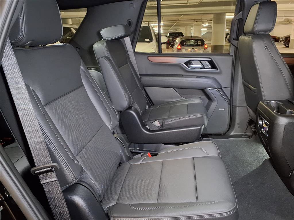 New 2026 GMC Yukon Denali image 7