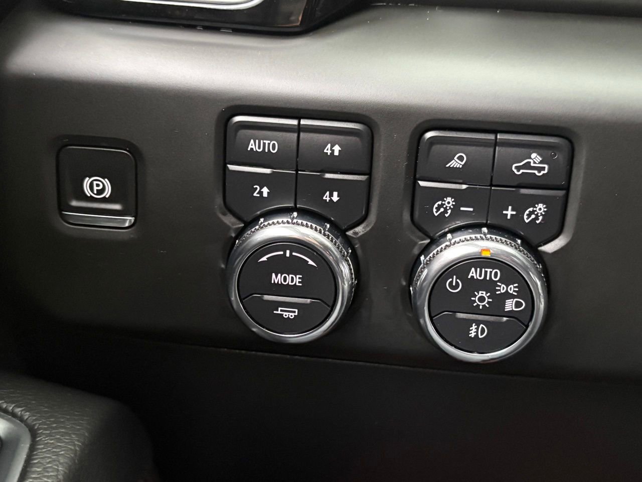 Used 2025 GMC Sierra 1500 Denali w/ Technology Package AWD/4WD image 24