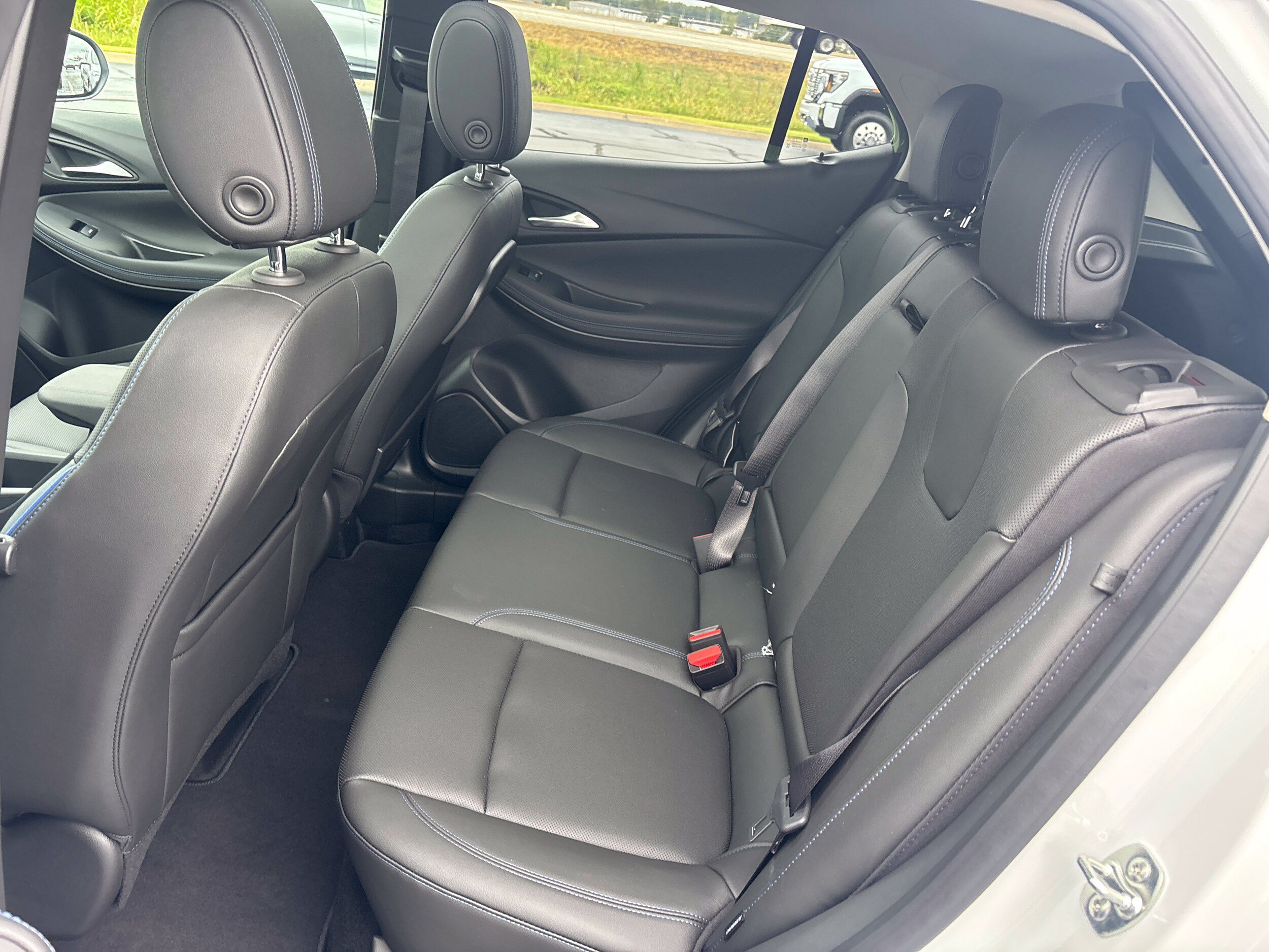 New 2026 Buick Encore GX Sport Touring w/ Comfort Package FWD image 9