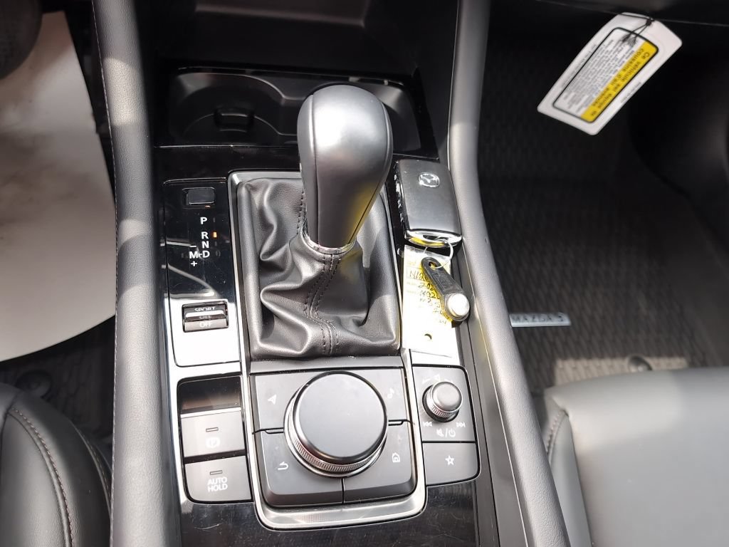 Certified 2025 MAZDA MAZDA3 s FWD image 24