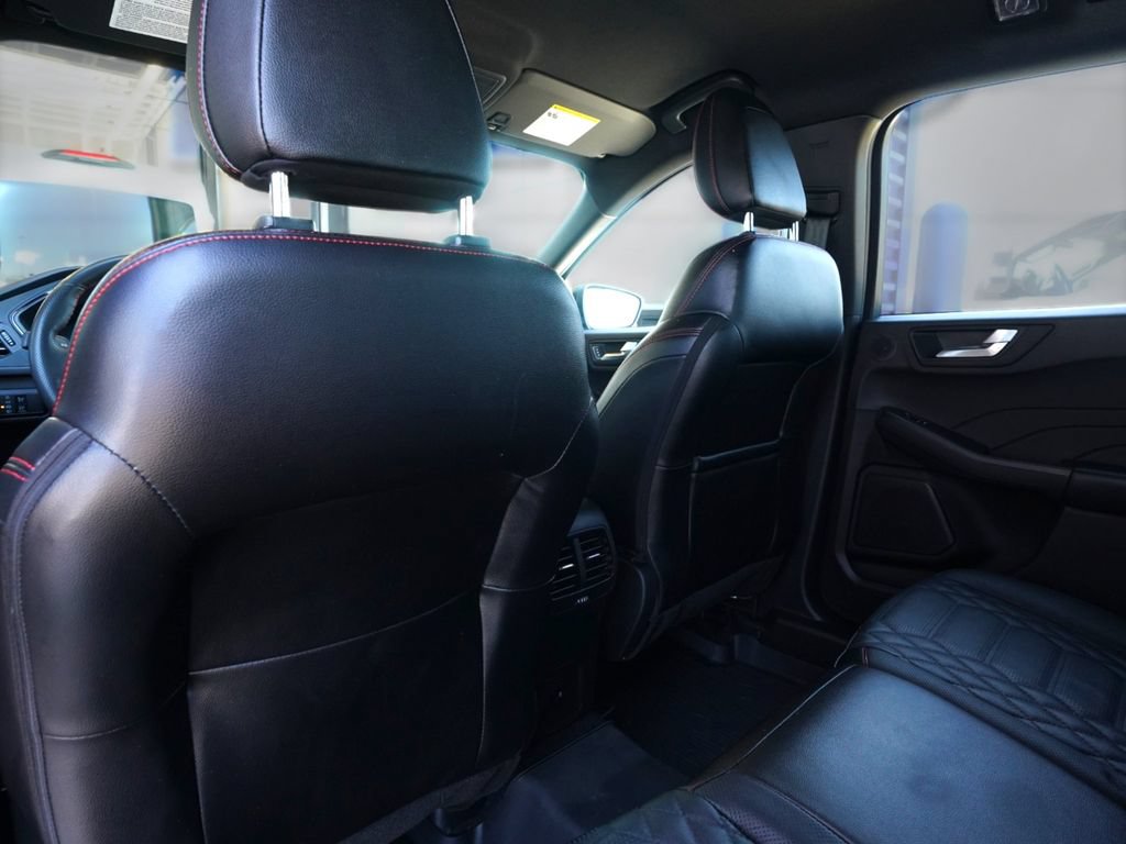 Used 2023 Ford Escape ST-Line Elite w/ Premium Technology Package AWD/4WD image 16