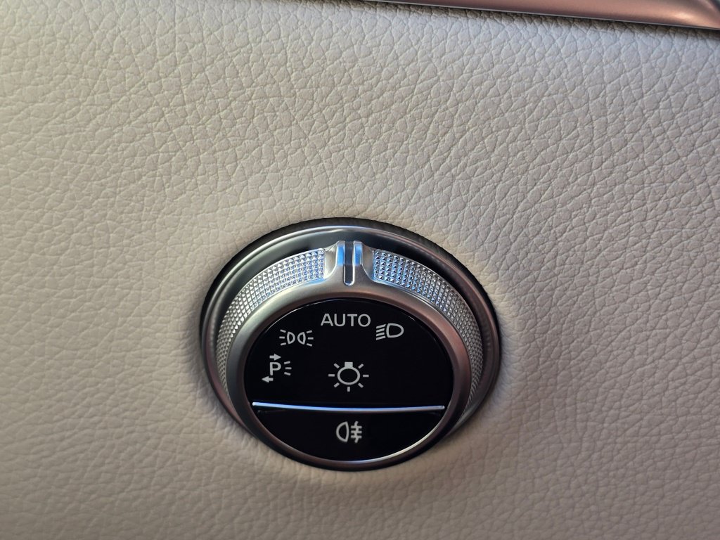 New 2027 Mercedes-Benz GLC 300 4MATIC image 35