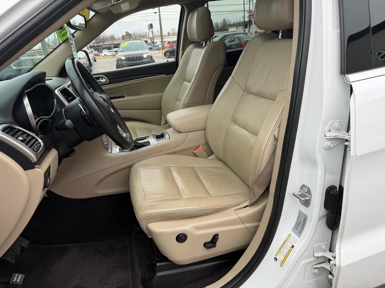 Used 2017 Jeep Grand Cherokee Limited w/ Trailer Tow Group IV image 11