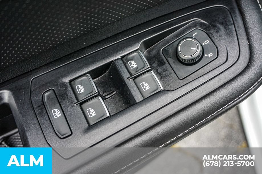 Used 2025 Volkswagen Atlas SE FWD image 50
