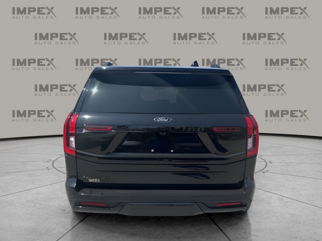 Used 2026 Ford Expedition Platinum w/ Stealth Appearance Package AWD/4WD image 4