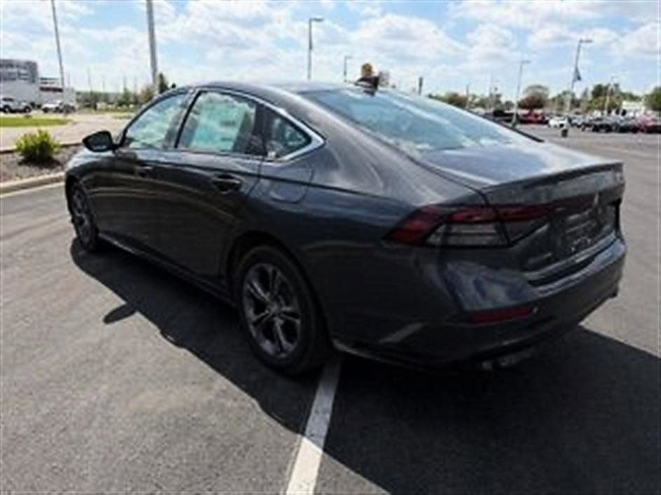Used 2025 Honda Accord EX-L image 13
