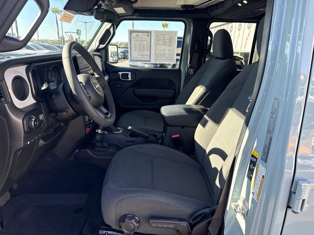 Certified 2024 Jeep Wrangler Unlimited AWD/4WD image 14