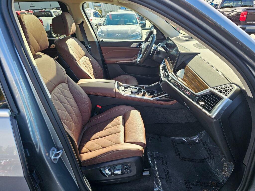 Used 2026 BMW X7 xDrive40i image 30