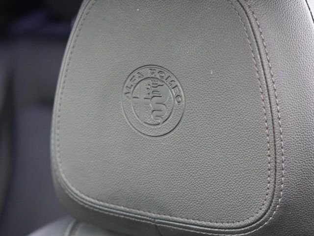 Used 2023 Alfa Romeo Giulia Sprint image 13