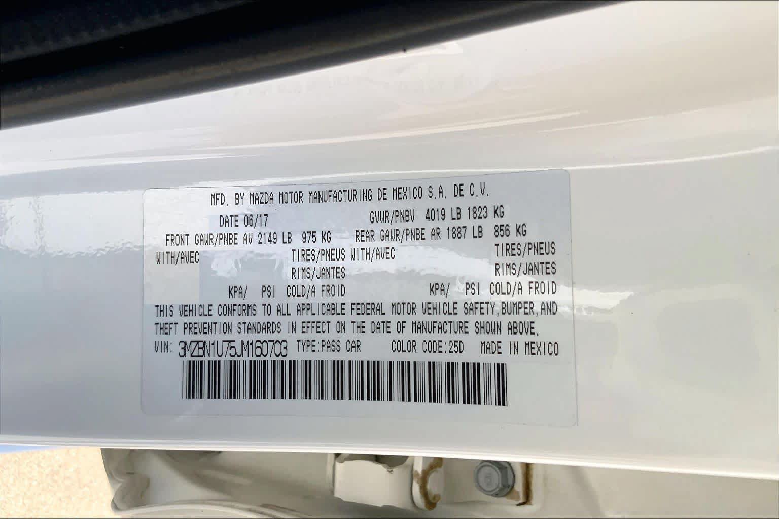 Used 2018 MAZDA MAZDA3 Sport FWD image 31