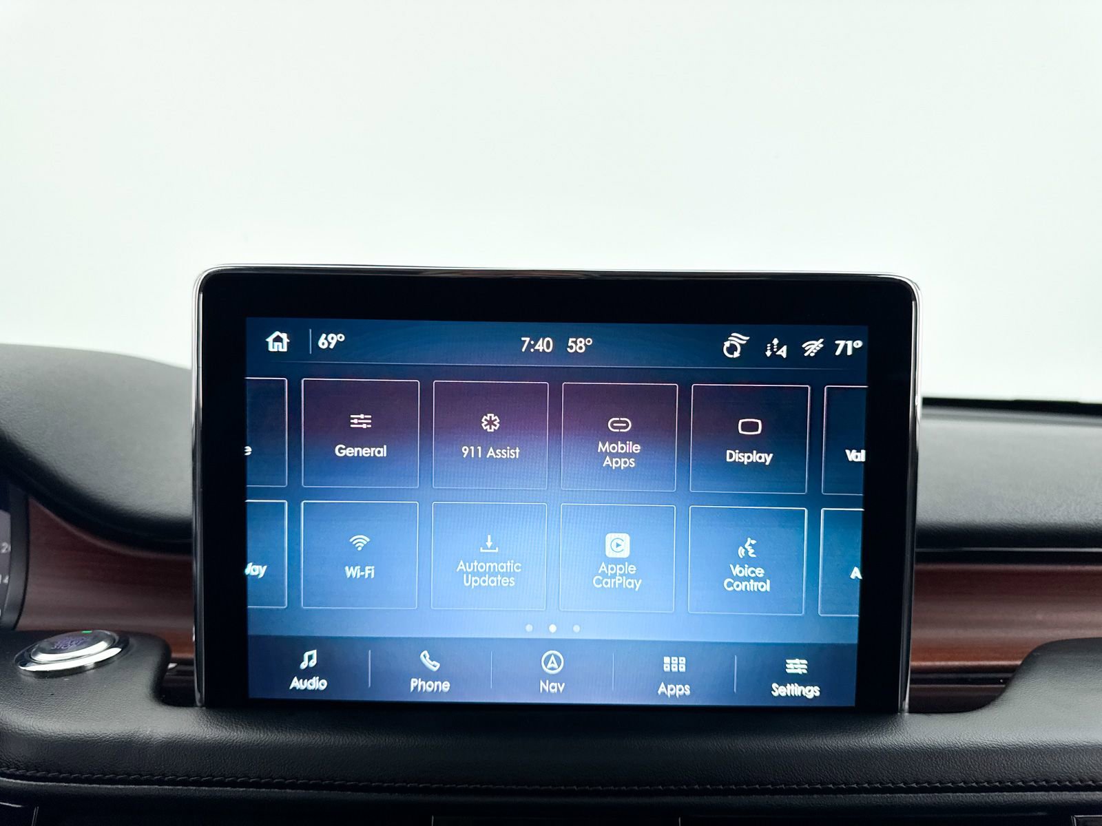 Used 2021 Lincoln Aviator Reserve w/ Equipment Group 202A image 25