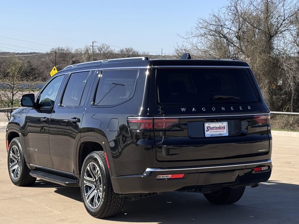 Used 2024 Jeep Wagoneer Series II w/ Flexible Seating Group image 4