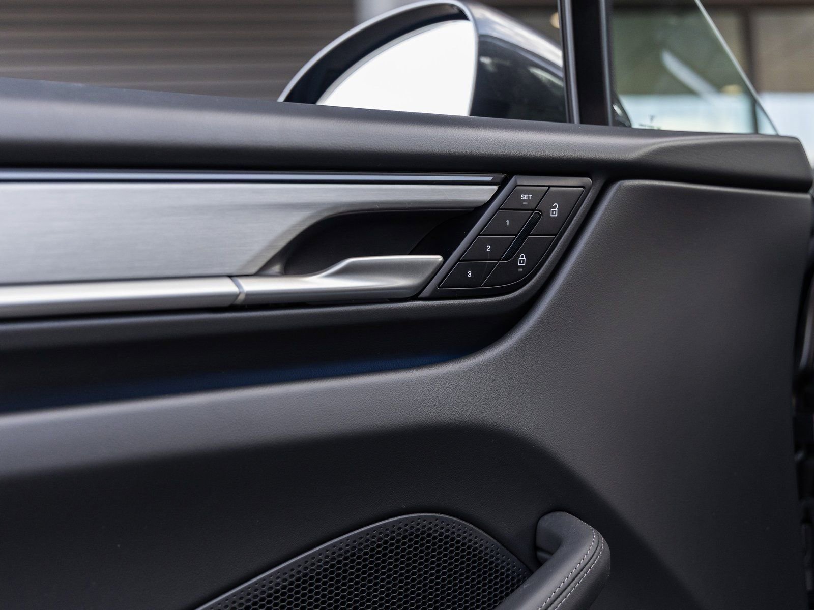 New 2025 Porsche Macan 4S Electric image 21