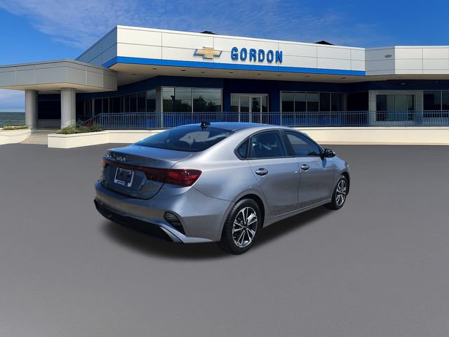 Used 2023 Kia Forte LXS w/ LXS Technology Package FWD image 6
