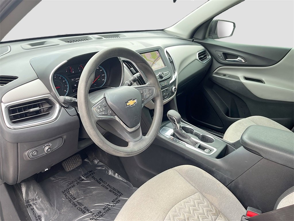 Used 2022 Chevrolet Equinox LS image 9
