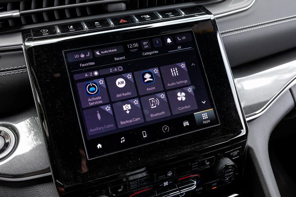 Used 2023 Jeep Grand Cherokee Altitude image 40