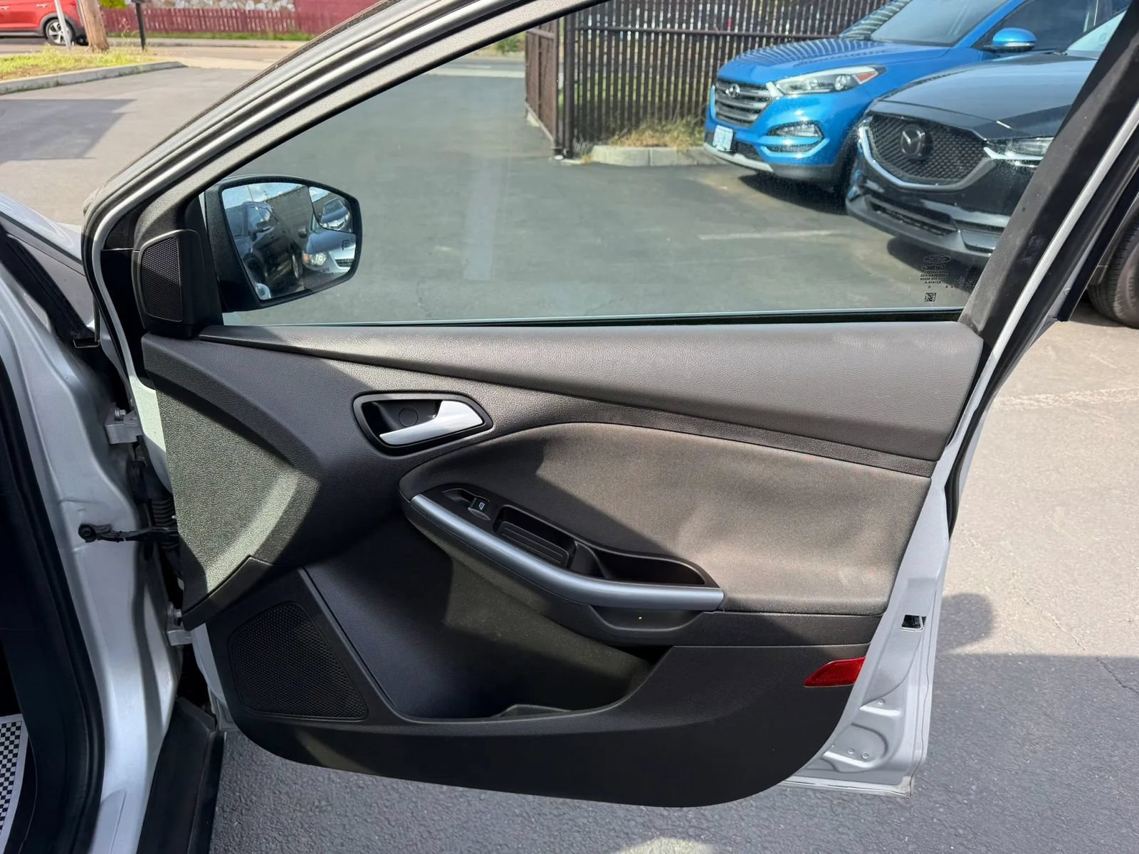Used 2013 Ford Focus Titanium w/ Titanium Handling Pkg FWD image 16