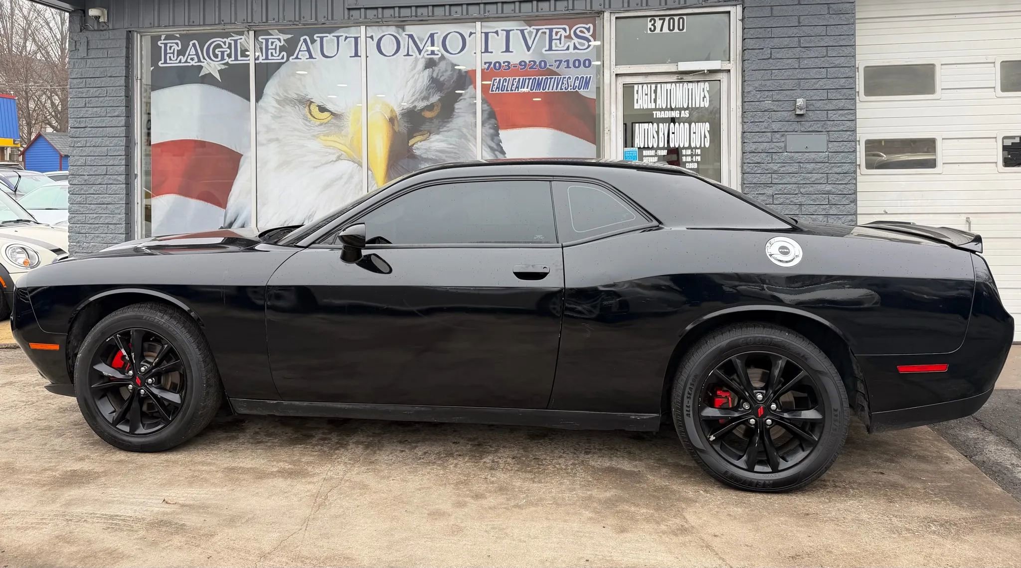 Used 2021 Dodge Challenger SXT image 6