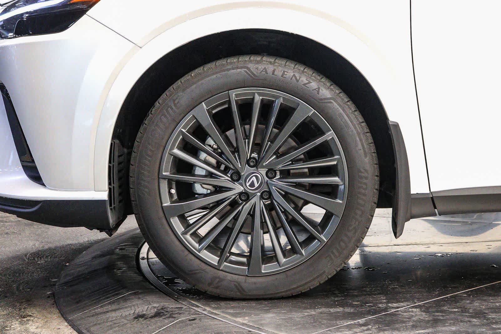 Used 2024 Lexus RX 350h w/ Convenience Package AWD/4WD image 6