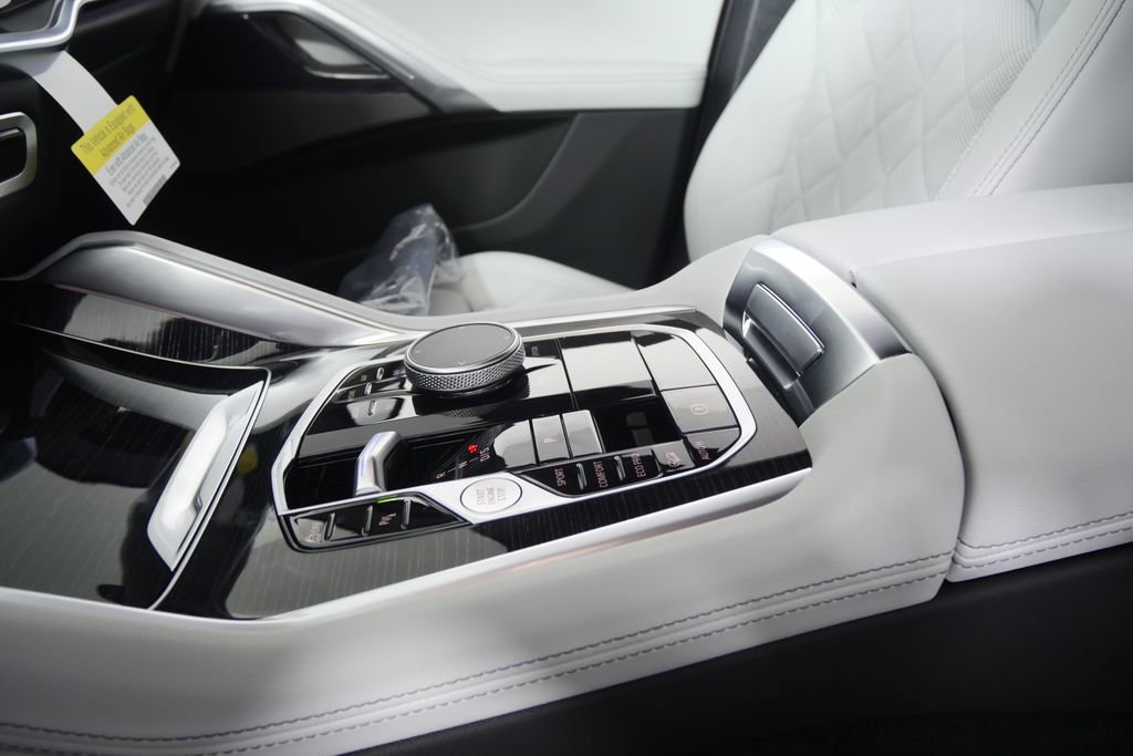 New 2026 BMW X6 xDrive40i image 22