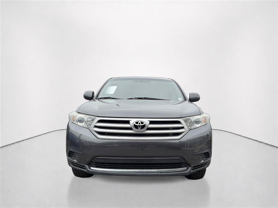 Used 2013 Toyota Highlander 4WD w/ Cold Weather Pkg image 2