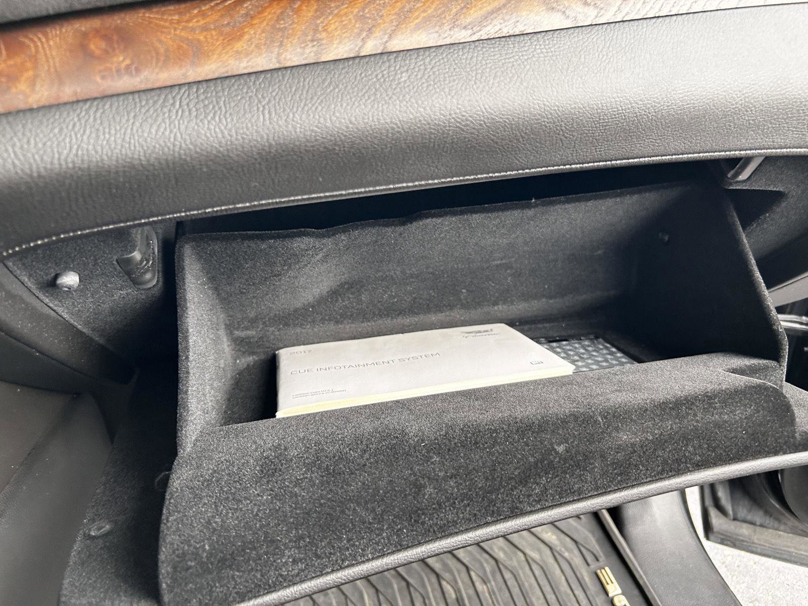 Used 2017 Cadillac Escalade Luxury image 30