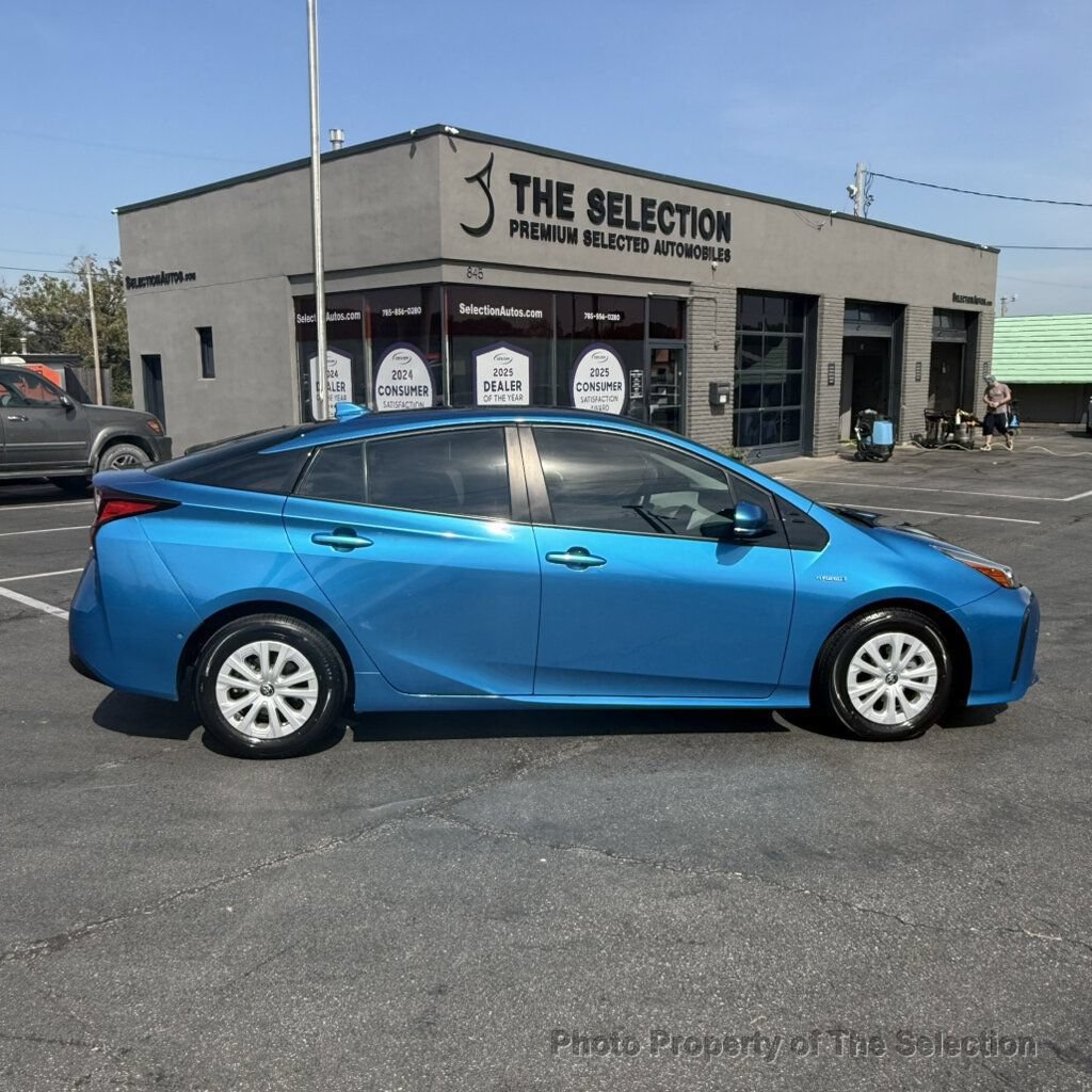 Used 2019 Toyota Prius LE FWD image 20