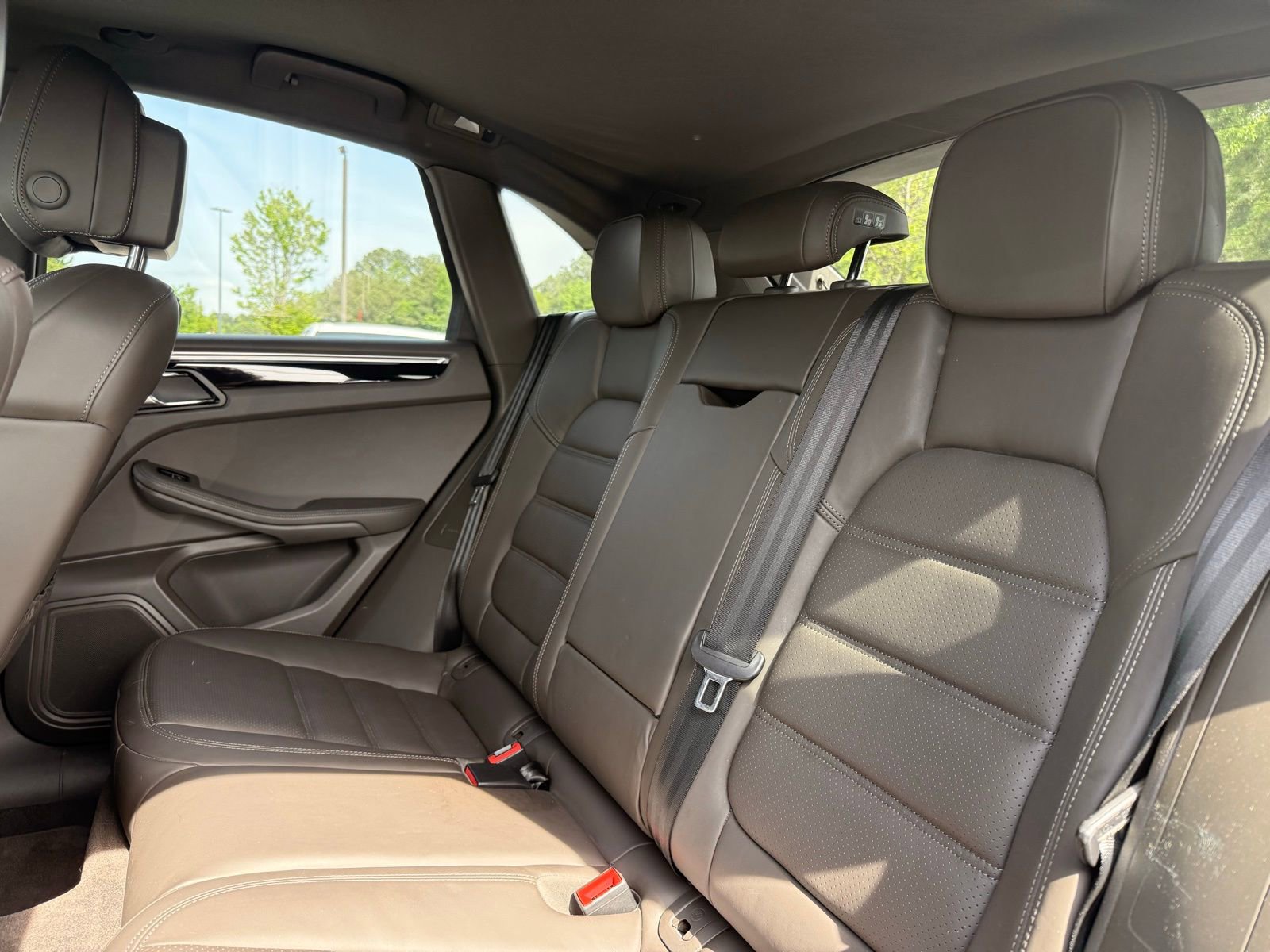 Used 2015 Porsche Macan S image 24