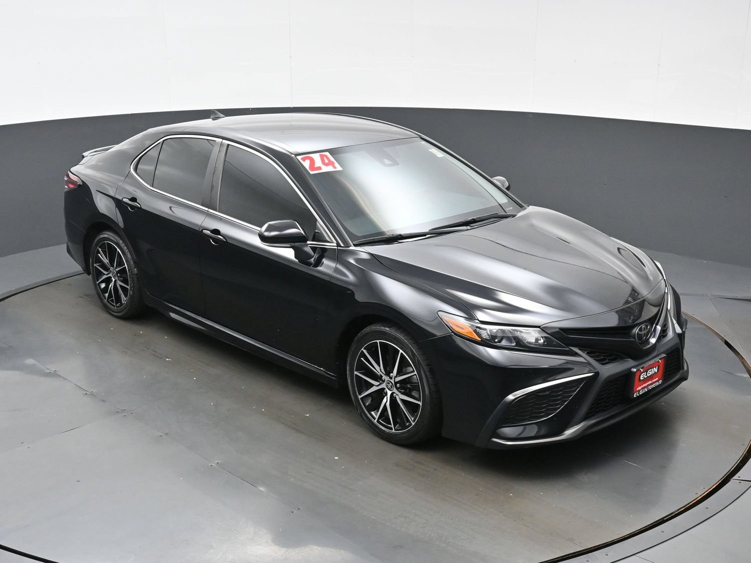 Used 2024 Toyota Camry SE FWD image 34
