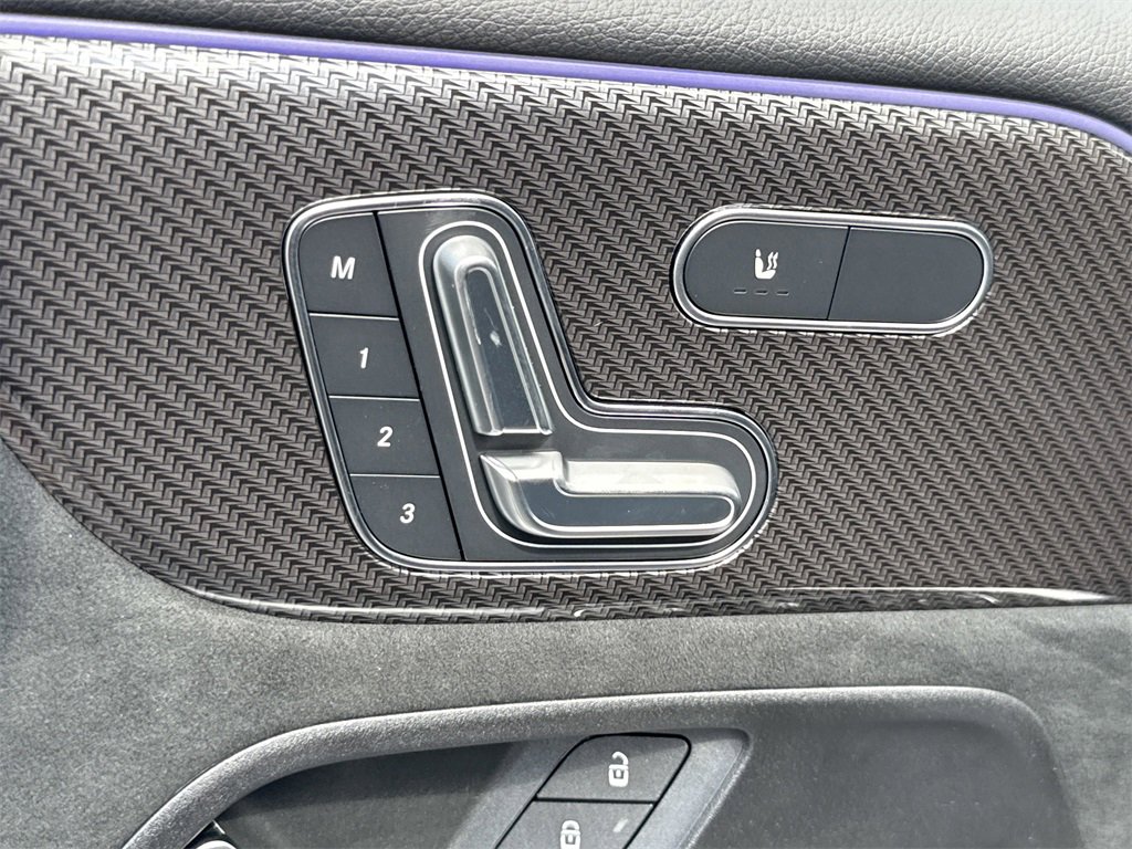 New 2025 Mercedes-Benz GLB 250 4MATIC image 12